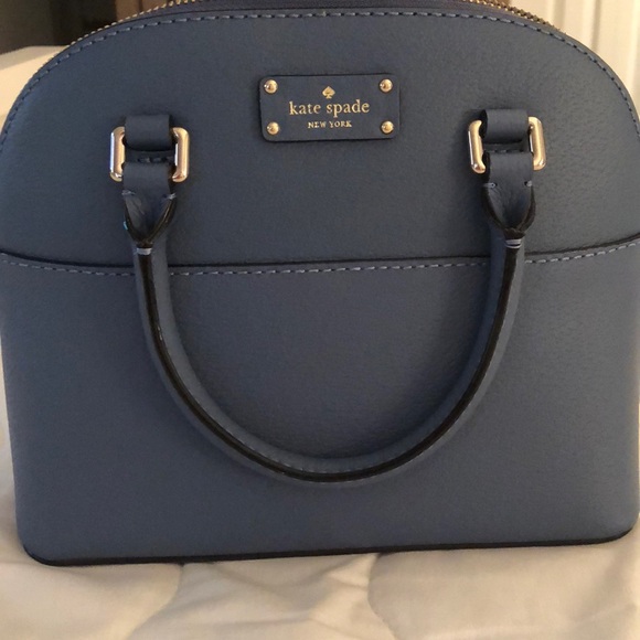 kate spade Handbags - Kate Spade Mini Carli crossbody ♠️